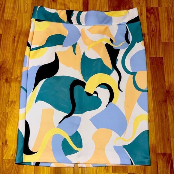 Eloquii Neoprene Skirt - Picture 1 of 4